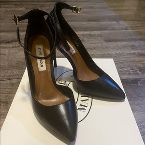 FLASH SALE 🌟 Steve Madden Tiffanie Heels